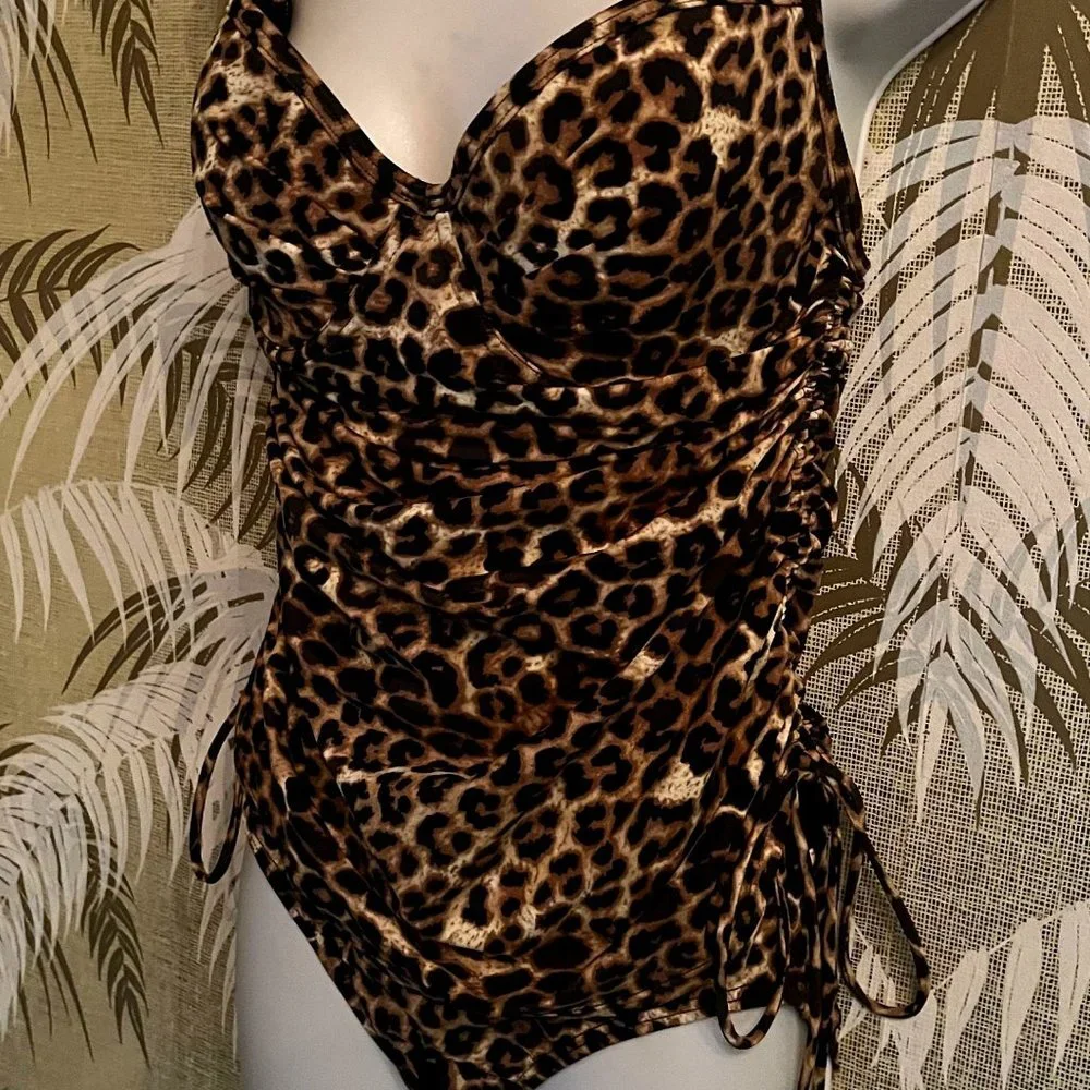 smart & sexy Halter Leopard-Print One-Piece Swimsuit in Brown and Black - Picture 2 of 4